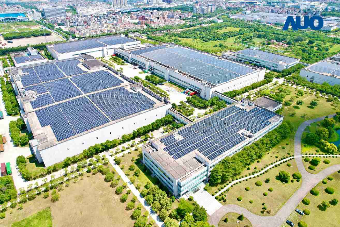 汇旺支付厦门推动智能制造同时，，，透过绿电创能纵深推进绿色转型，，，，厂区全屋顶铺设太阳能光伏板，，每年太阳能发电 2,600多万度